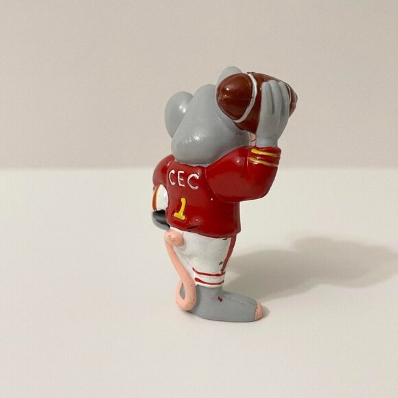 Vtg 1986 Chuck E Cheese PVC Mini Figure Football Player Pizza Time - Picture 4 of 16